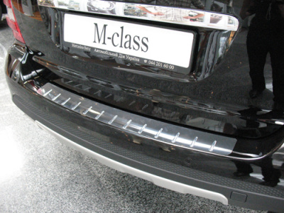 Mercedes ML classe W164 (05-) накладка на задний бампер с силиконовыми вставками, к-кт 1шт.
